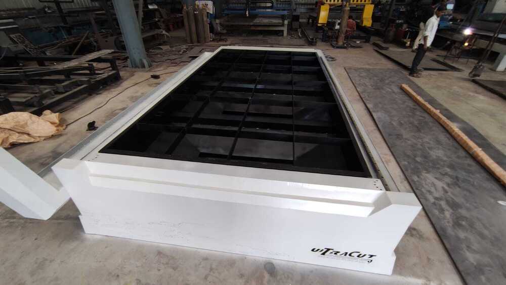 3000w Utir1530 Fiber Laser Cutting Machine With Single Pallet -3 Kw - Automatic Grade: Automatic