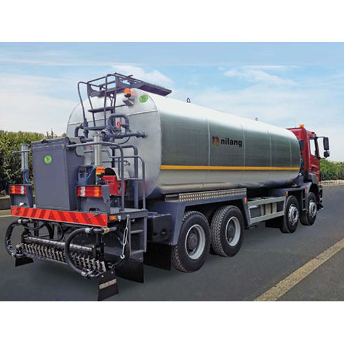 Bitumen Pressure Distributor And Sprayer - Automatic Grade: Semi-Automatic