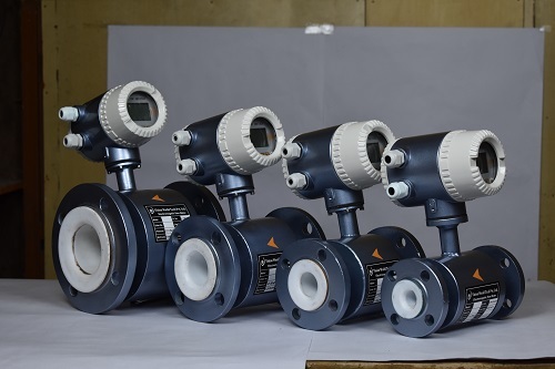 Ip-68 Electromagnetic Flow Meter - Material: Plastic / Metal