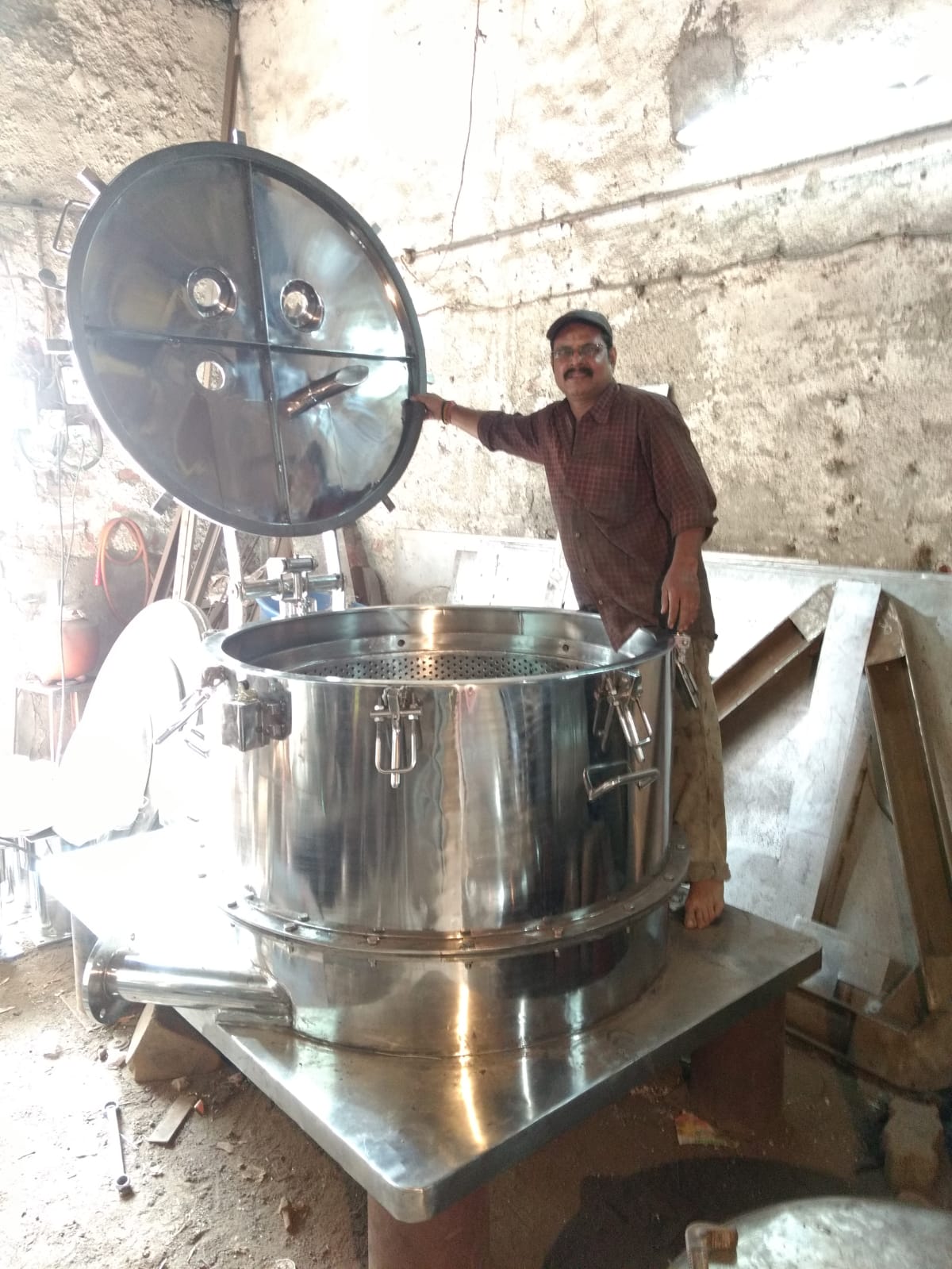 Ss Lifting Bag Type Centrifuge Machine - Color: Silver