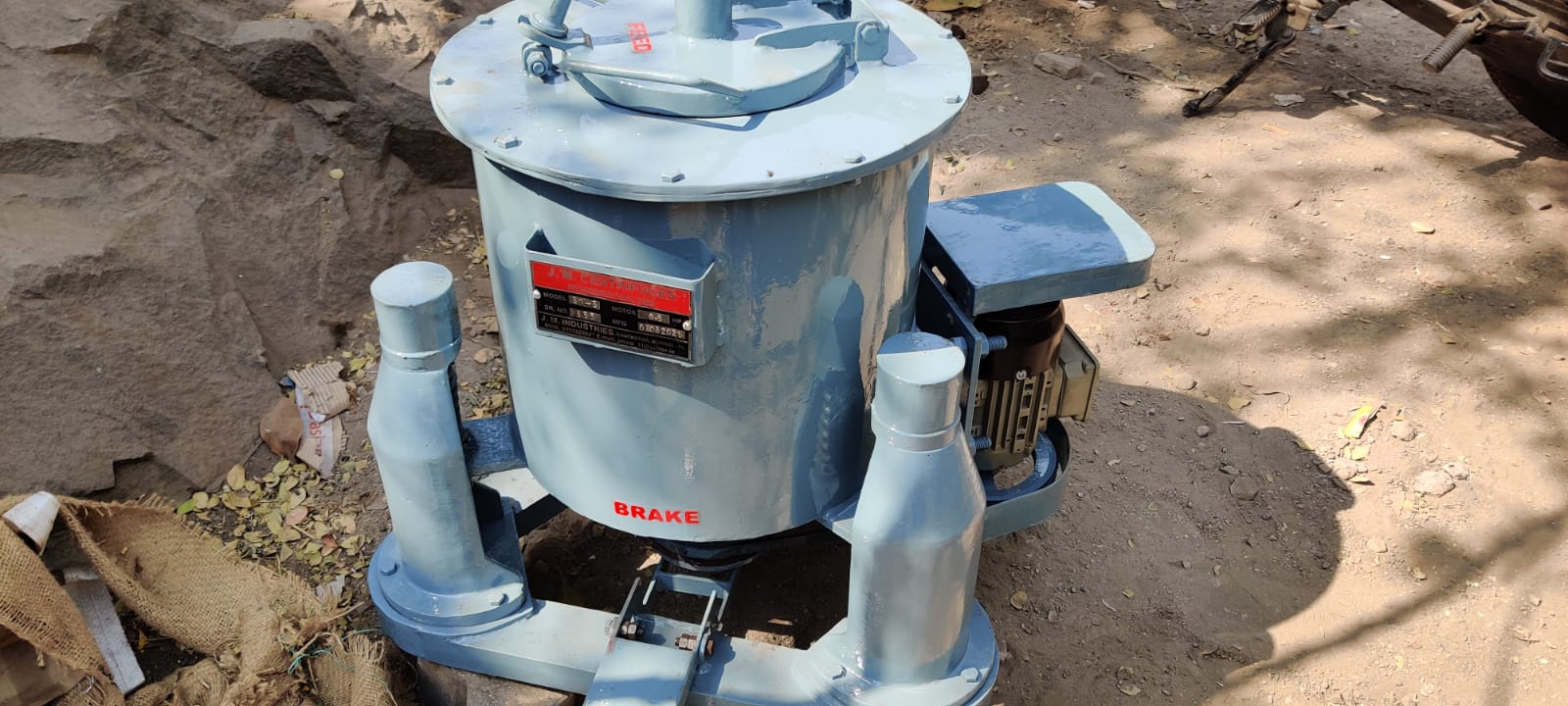 Steel Centrifuge Machine - Ms & Ss Material, 1100 Mm Length, Silver & Blue Color | 3 Hp Motor, 1200 Rpm, Bag Lifting Design
