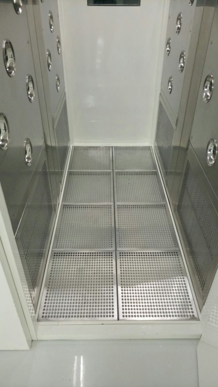 CLEANROOM AIR SHOWER