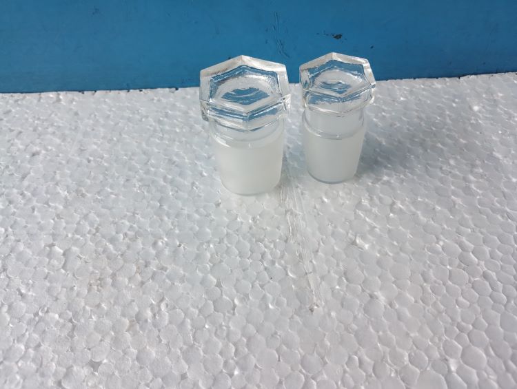 Glass Bottle Stopper - Application: Lab