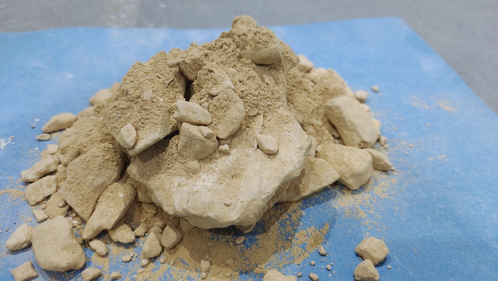 Yellow Talc Raw Material - Application: Industrial
