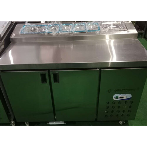 S. S. Pizza Topping Counter - Stainless Steel, Standard Size, Silver Finish | 1-Year Warranty, Rectangular Design for Hotel Use