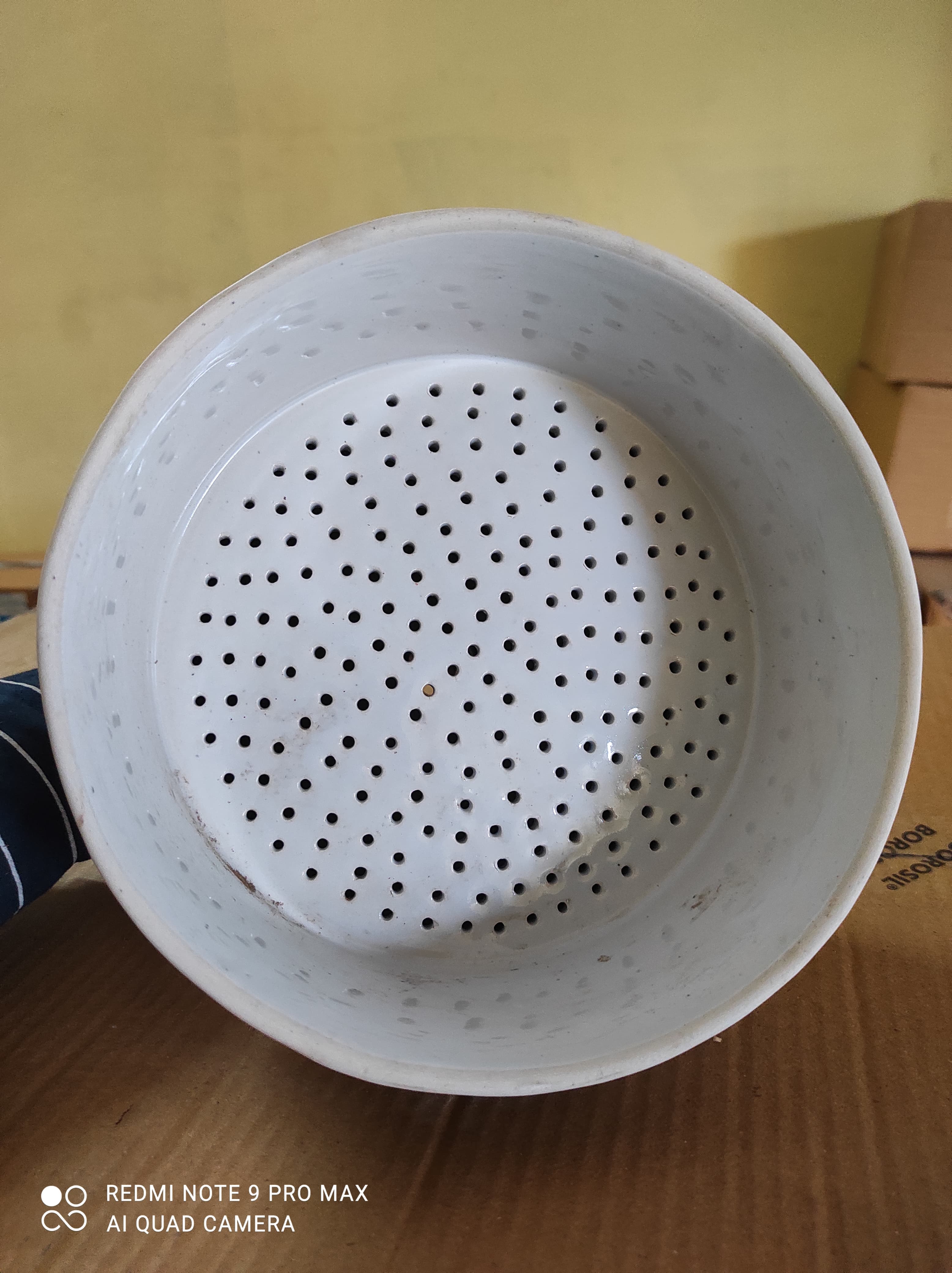 Buchner Funnel - Ceramic Medium Size | White Color, Ideal For Laboratory Filtration With Flat Perforated Plate And Vacuum Pump Compatibility