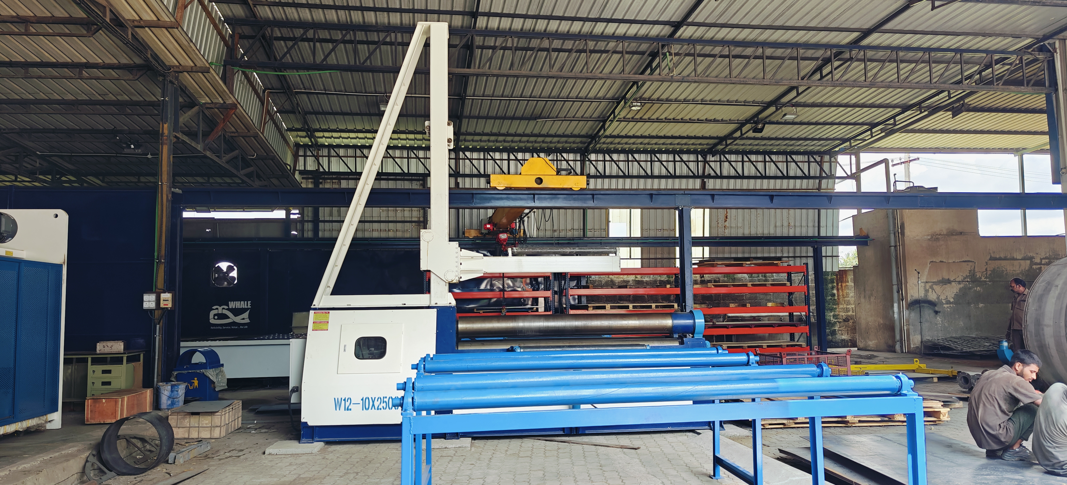 Plate Rolling Machine With Cnc -4 Rolls - Color: Blue White