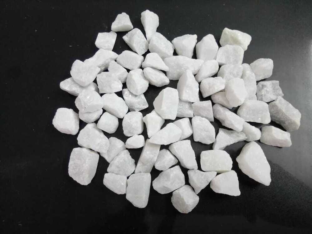 Natural Mine Extracted White Quartz Lumps for SemiConductors and Crucible Industries