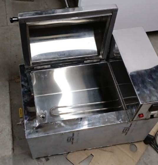 Laboratory Low Temperature Water Bath - Color: Colour Coated