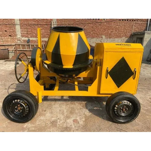 Hydraulic Hopper Mixer Machine - Durable Steel Construction, 500 Liter Capacity, Yellow Finish, 7.5 HP Motor, Semi-Automatic Operation, 4 Pneumatic Wheels