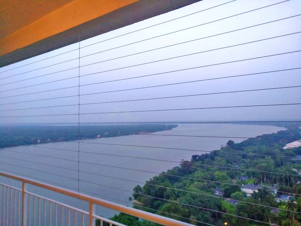 Invisible Grill For Balcony - Feature: Easily Assembled