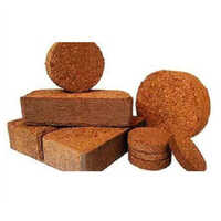 Natural Coco Peat - Coconut Fiber Material, Nil Moisture Level, Light Brown Color | Eco-friendly, High-quality Soil Alternative For Gardening