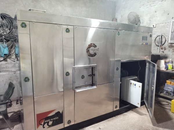 Automatic Organic Waste Composting Machine - Capacity: 100 Kg/day