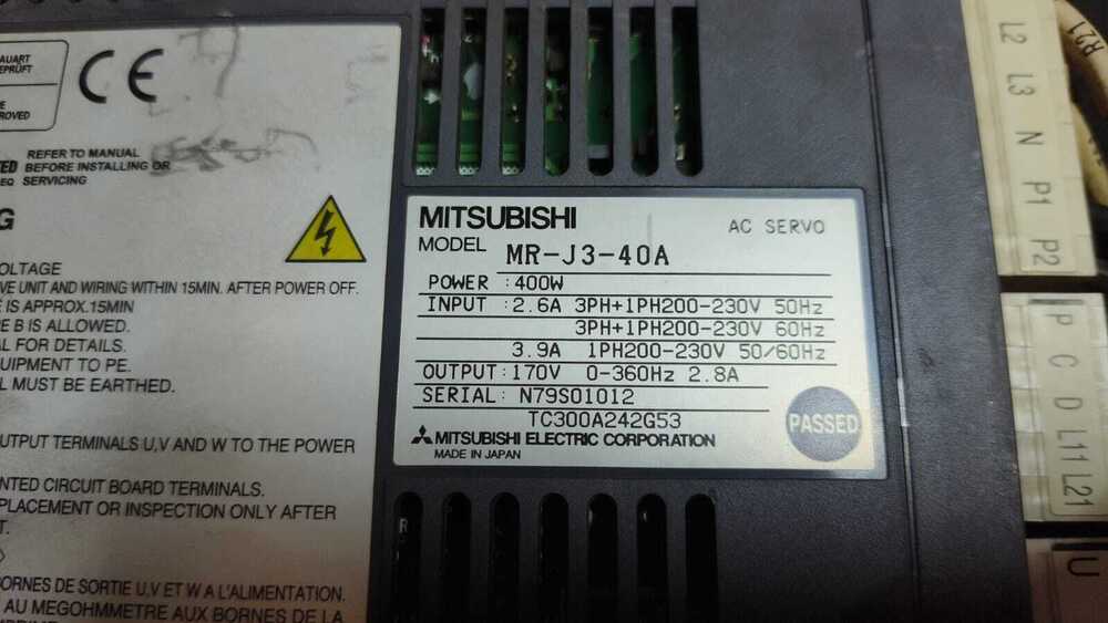 Mitsubishi Servo Drive - 400w Power, Rated Voltage 230v, Frequency 50hz | Gray Color, Industrial Application, 1 Year Warranty