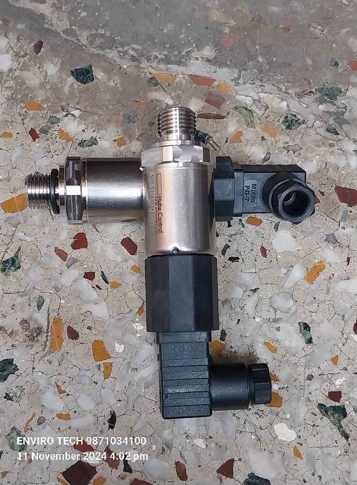 HUBA SWITZERLAND Pressure Transmitter Part No 520.931S032401 Range 0-16 Bar