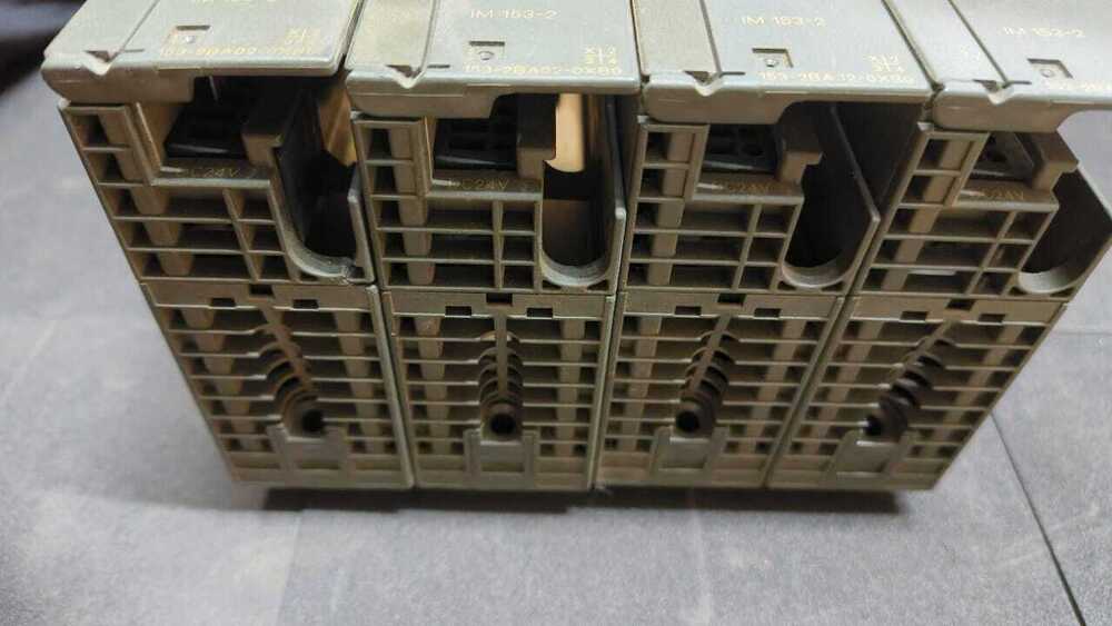 Siemens Simatic Et200m/line - Gray Horizontal Mount Electric System | New Condition, 1 Year Warranty, Suitable For Industrial Usage