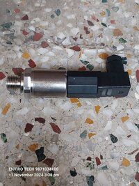 Pressure Transmitter HUBA CONTROL Part No 520.930S032401 Range 0-10 Bar