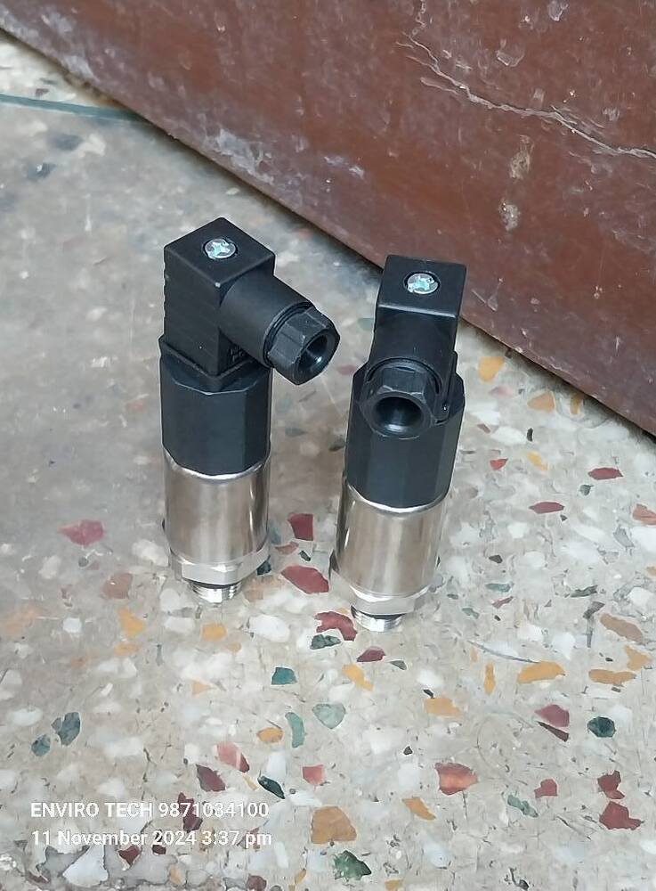 Huba Switzerland Pressure Transmitter Part No 520.930s032401 Range 0-10 Bar - Accuracy: +- 0.3 % Fs