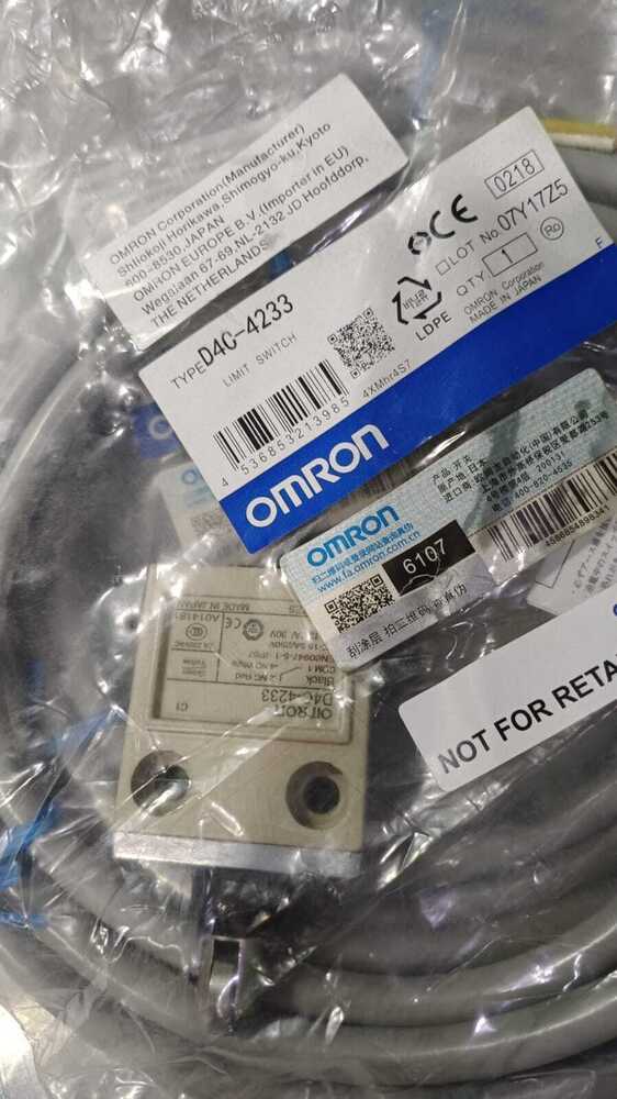 OMRON LIMIT SWITCH,D4C-4233