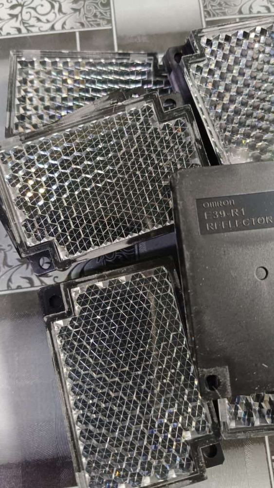 OMRON सेंसर रिफ्लेक्टर, E39-R1, E39-F1, E3C-LD11, E3C-LDA11