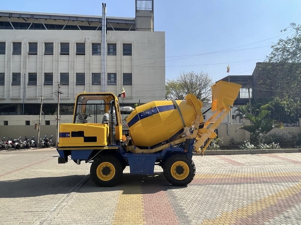 self loading concrete mixer