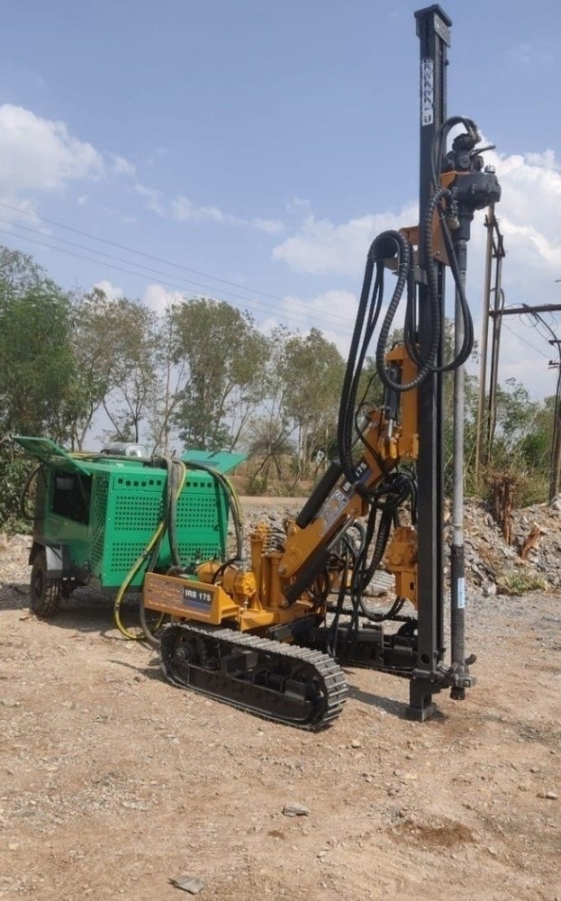 Crawler Drill Machine - Steel, 3000x2500x2000 Mm, Yellow And Green | High Drilling Capacity, Hydraulic Control System, Portable Crawler Design