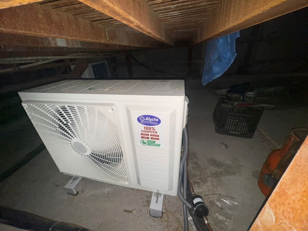 Ahata Industries - 10x10x10 Ft Freezer Room, White Color, -18 To -22â°c Operating Range, 1.6w Power Consumption, 89 Kg Weight, 1 Year Warranty