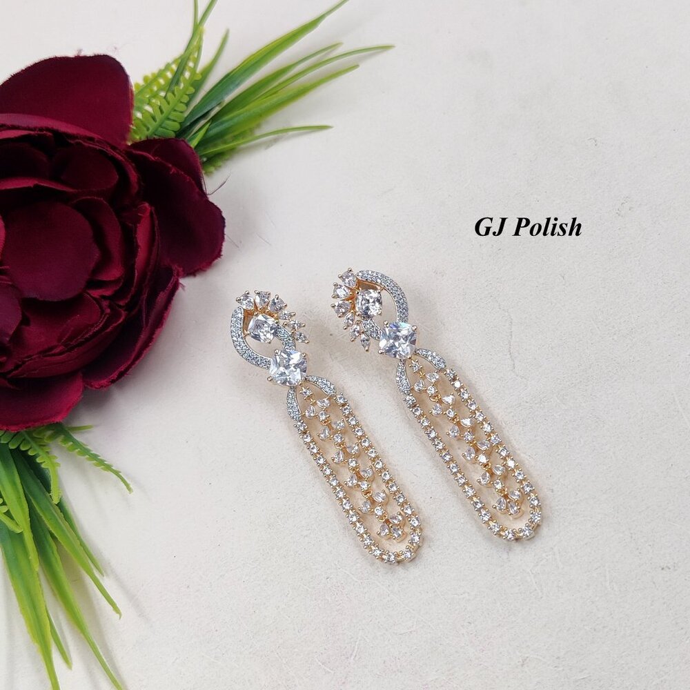 Classic Shimmering American Diamond Earring