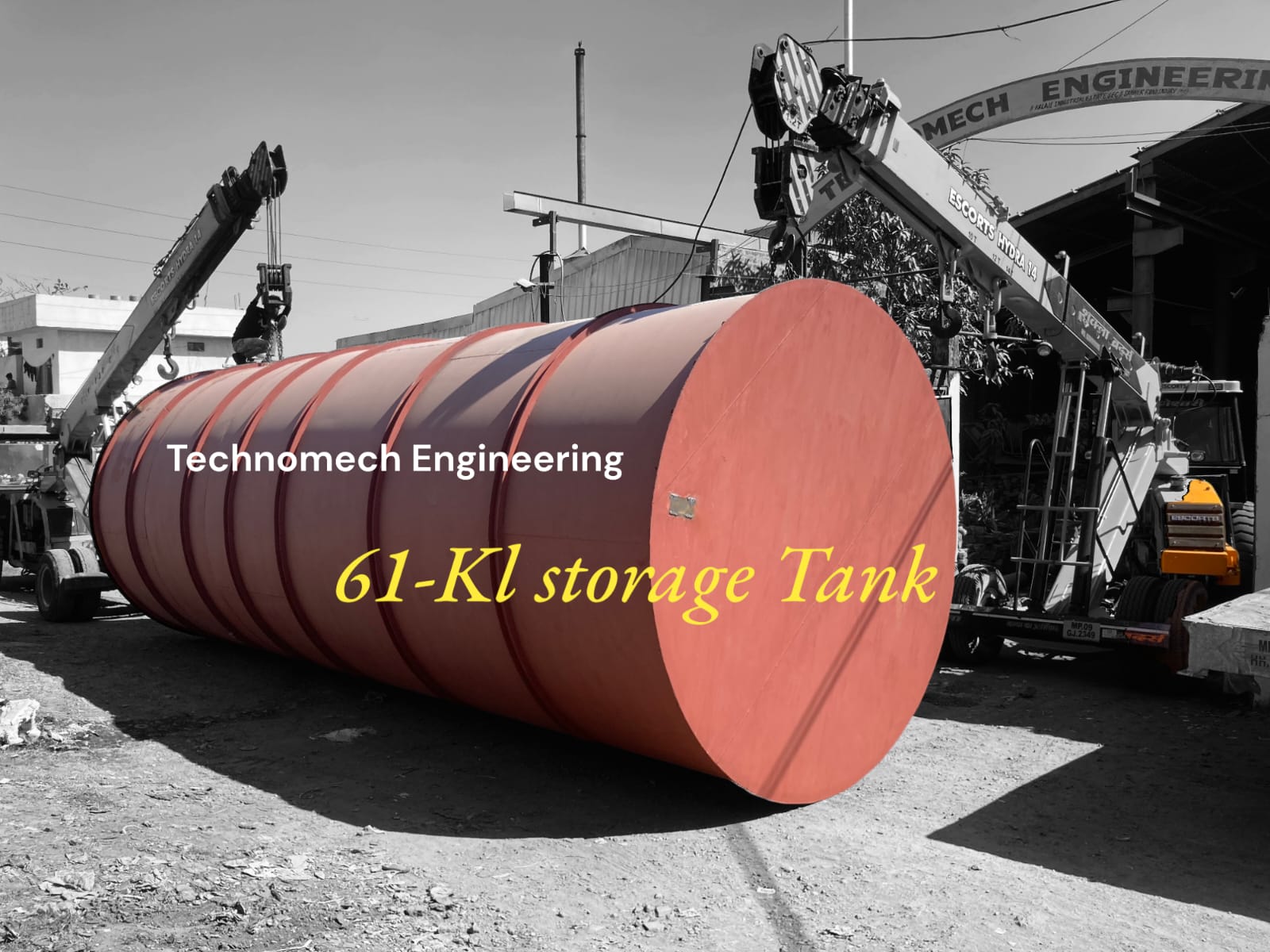 Storage Tanks - Color: Silver