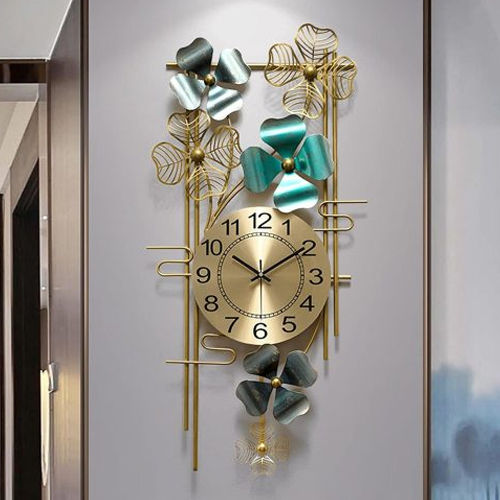 Vertical Metal Wall Clock - Color: Golden