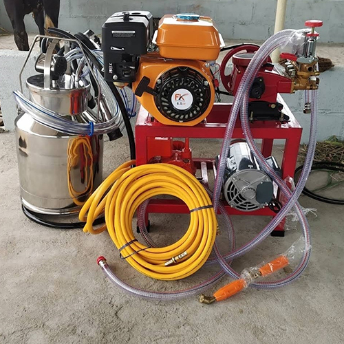 Spray Type Single Bucket Milking Machine With Full Engine Set