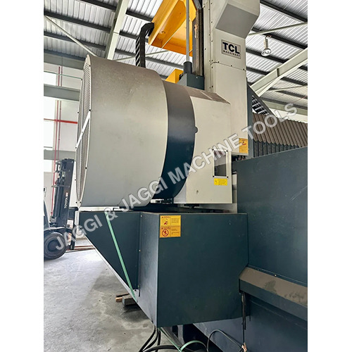 Four Star Used CNC Double Column VMC Machine