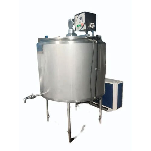 Sm Milk Cooling Tank - Color: Silver