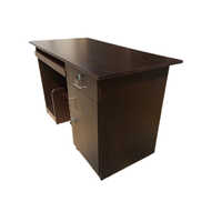 Laminated Office Table