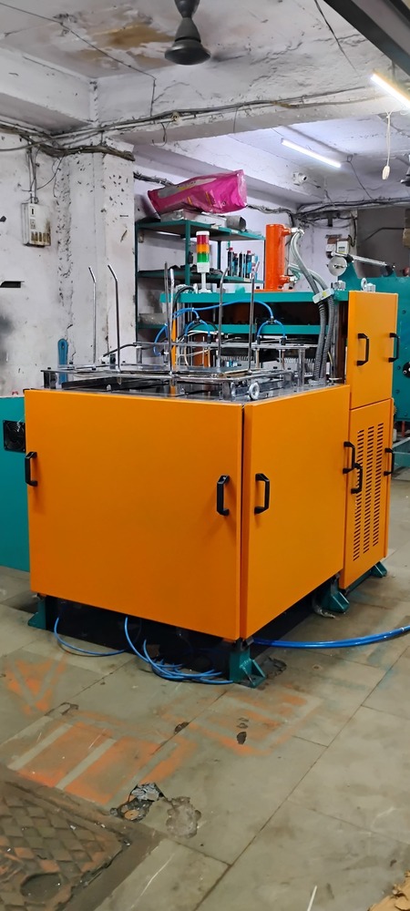 Double Die Buffet Plate Making Machine. - Capacity: 36 Pcs/min