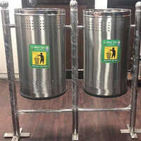 SS Road Side Dustbin With Stand