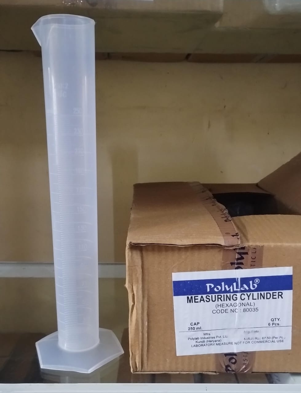 Hexagonal Measuring Cylinder - Application: Lab