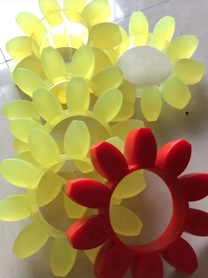 Rubber Star Coupling - Color: Gray