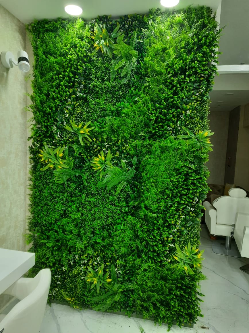 Green Plastic Artificial Vertical Wall
