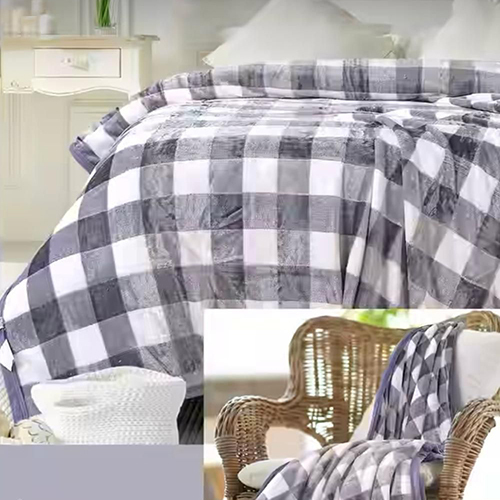 Check Double Quilt - Material: 100% Polyester