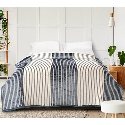 Winter Stripe Double Quilt - Material: 100% Polyester