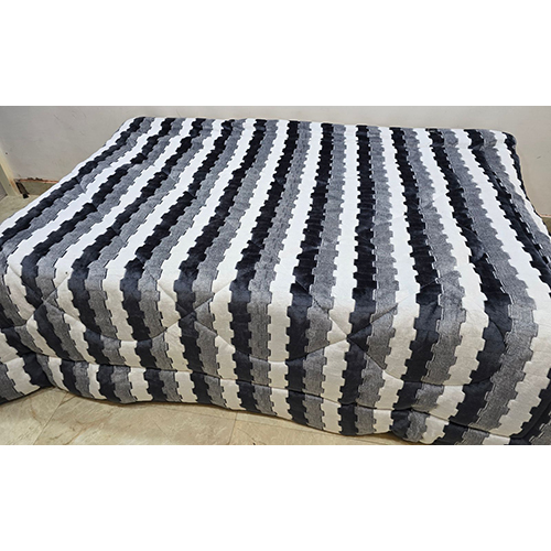 Bedroom Wave Double Quilt - 100% Polyester Material, Full Size, Stylish Printed Pattern | Cozy Cotton Filling, Durable Stitching Techniques
