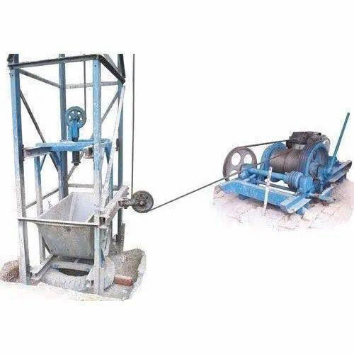 Builder Hoist - General Use: Construction