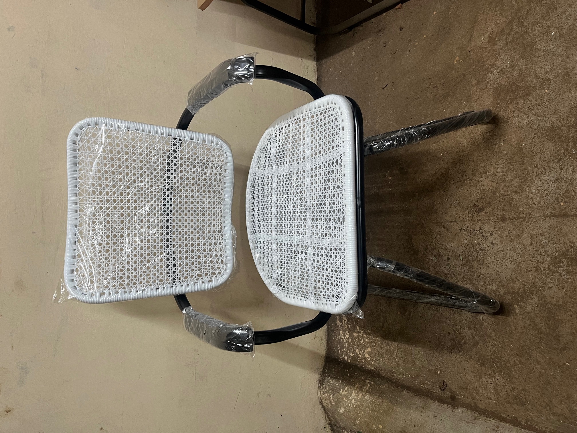 Wired Visitor Chair - Application: Office