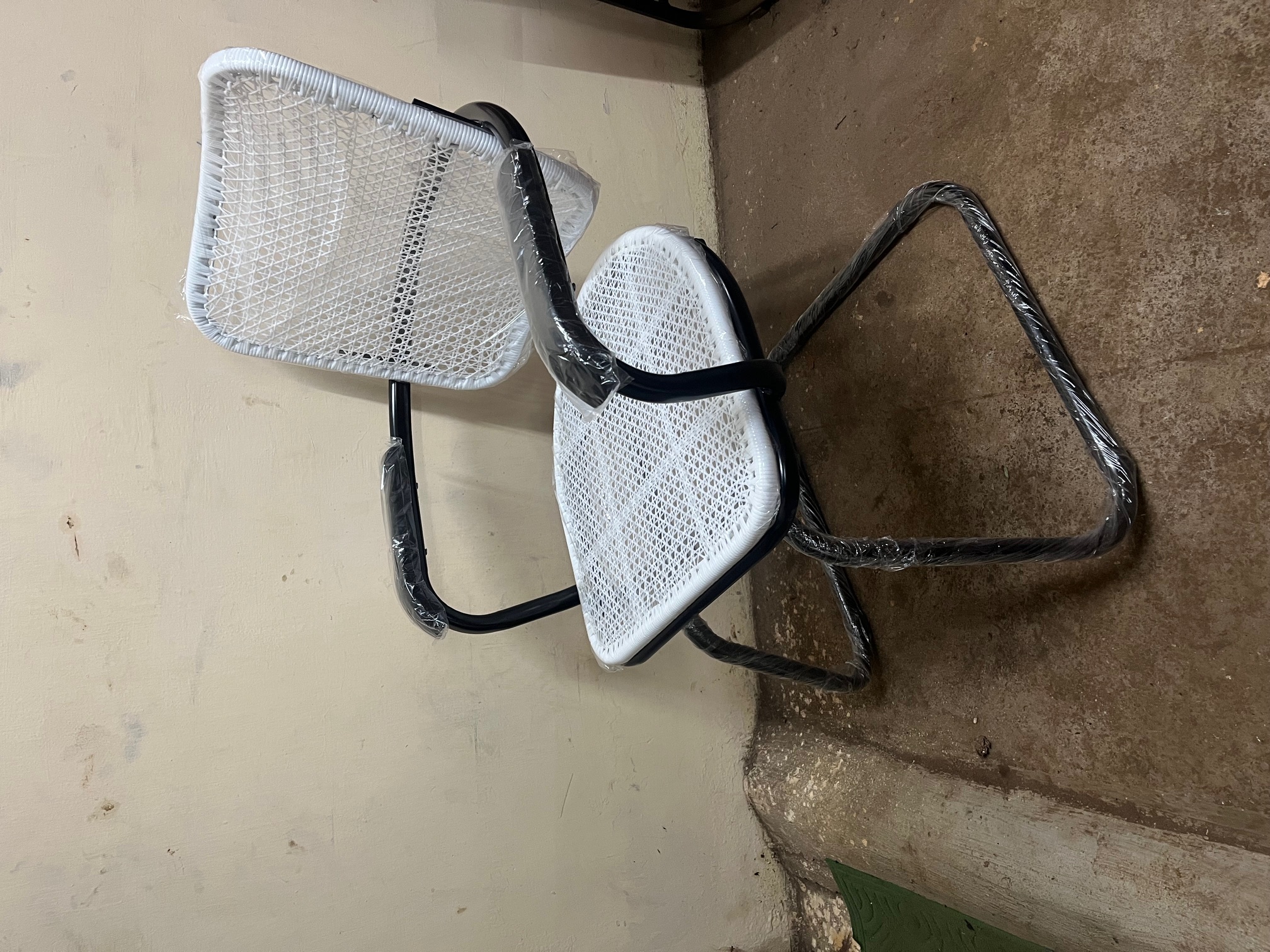 Wired Visitor Chair - Application: Office