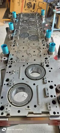 China High Precision Mold Manufacturer Custom Design Oem Stamping Mould Personality Professional - Application: Industrial