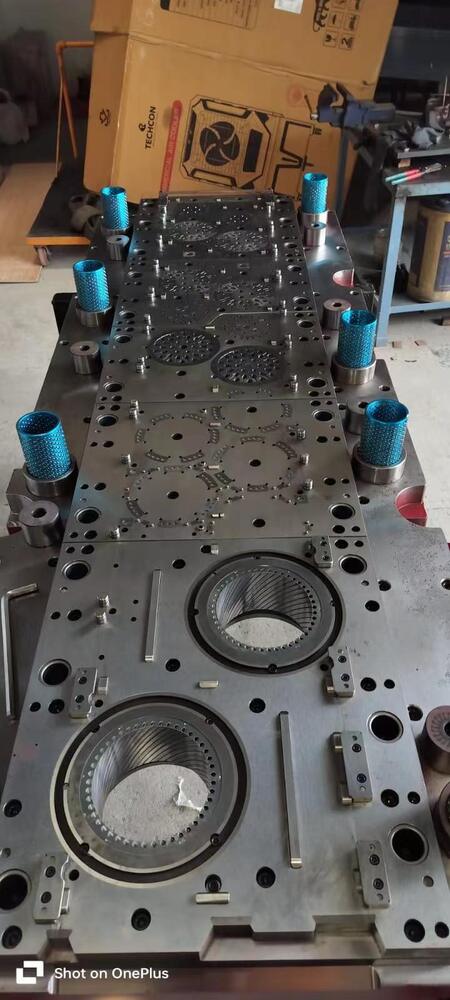 China High Precision Mold Manufacturer Custom Design OEM Stamping Mould Personality Professional