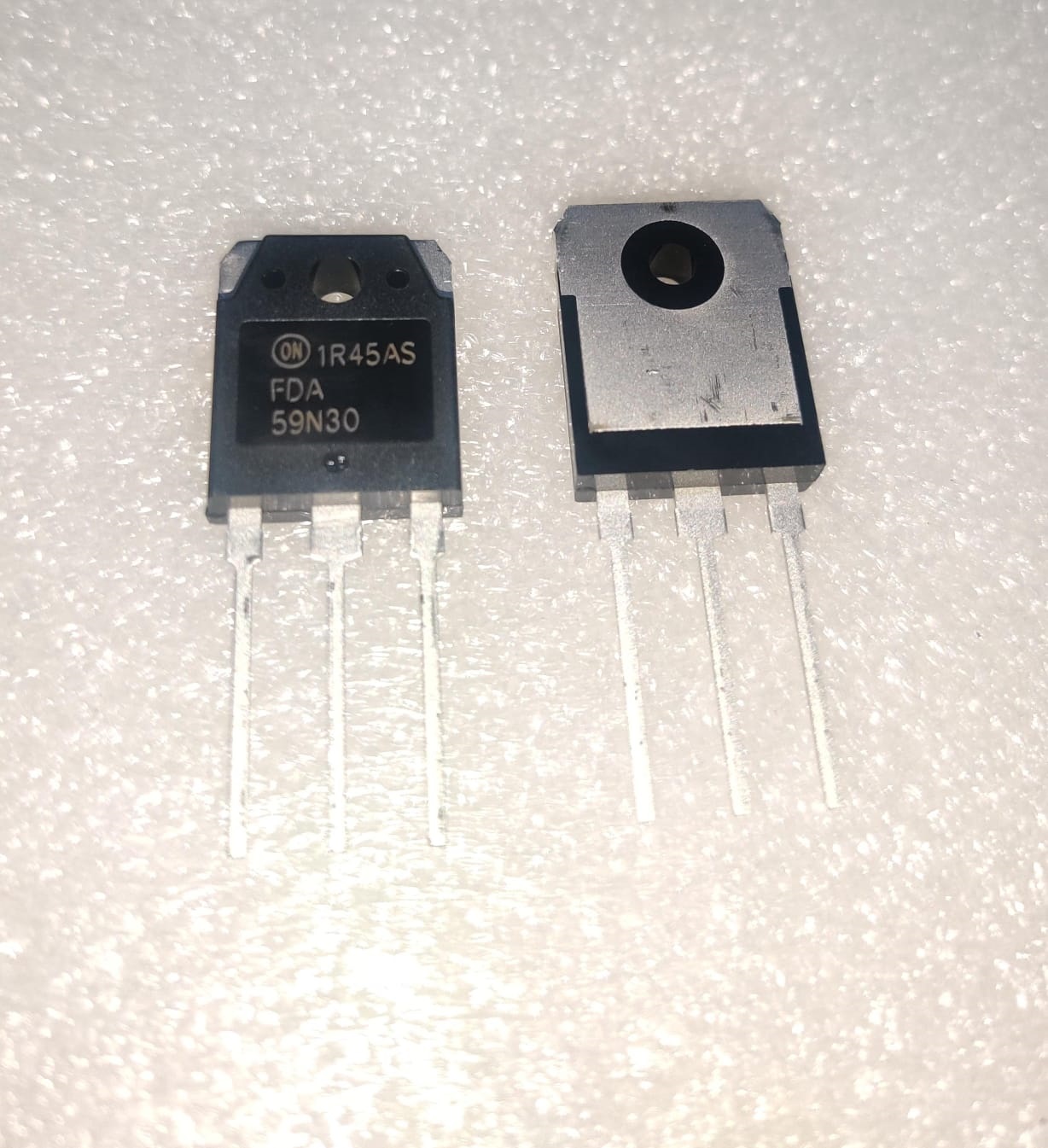 Fda59n30 Electrical Mosfet - Color: Black