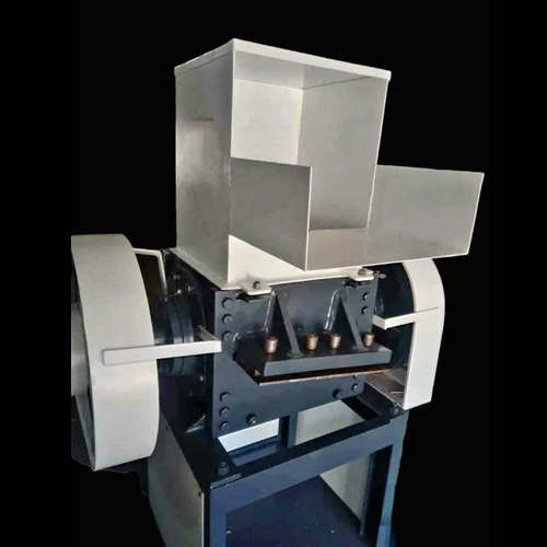 36 Inch Heavy Duty Pet Grinder Machine - Automatic Grade: Semi-Automatic