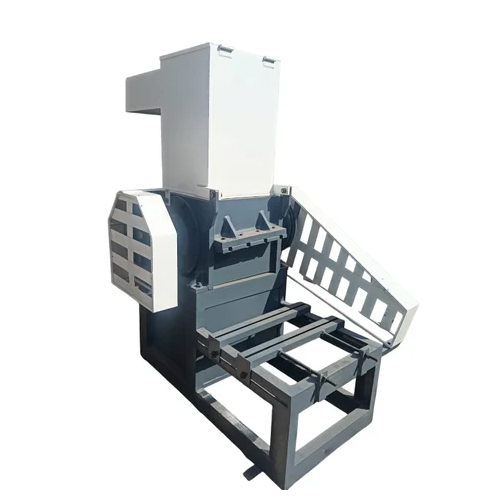 28 Inch Plastic Cutting Grinder Machine - Automatic Grade: Semi-Automatic